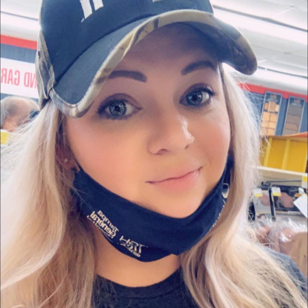 Meet your Posher, Meagan